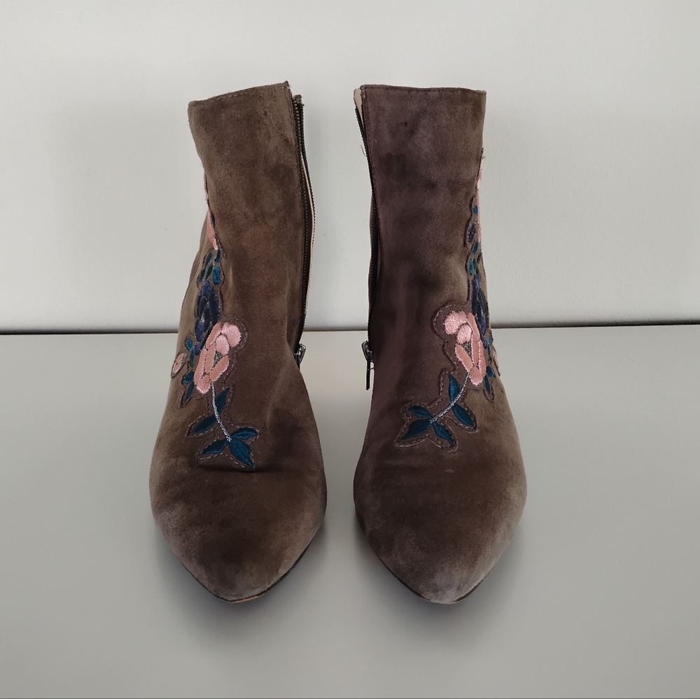 Steven by Steve Madden Size 7 1/2 Floral Ankle Boots